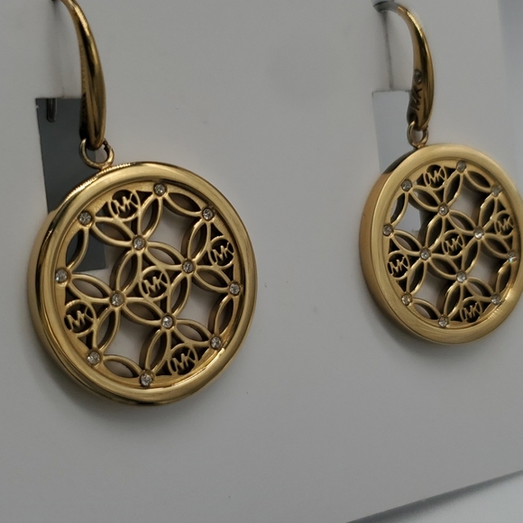 SOLD SANDRA/MICHAEL KORS EARRINGS LOGO FILIGREE. - Picture 6 of 11
